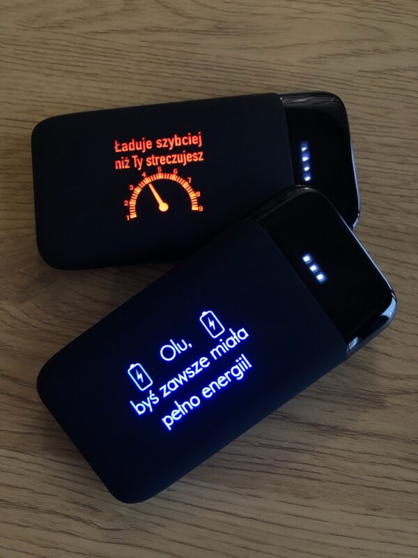 Powerbank ze świecącym grawerem