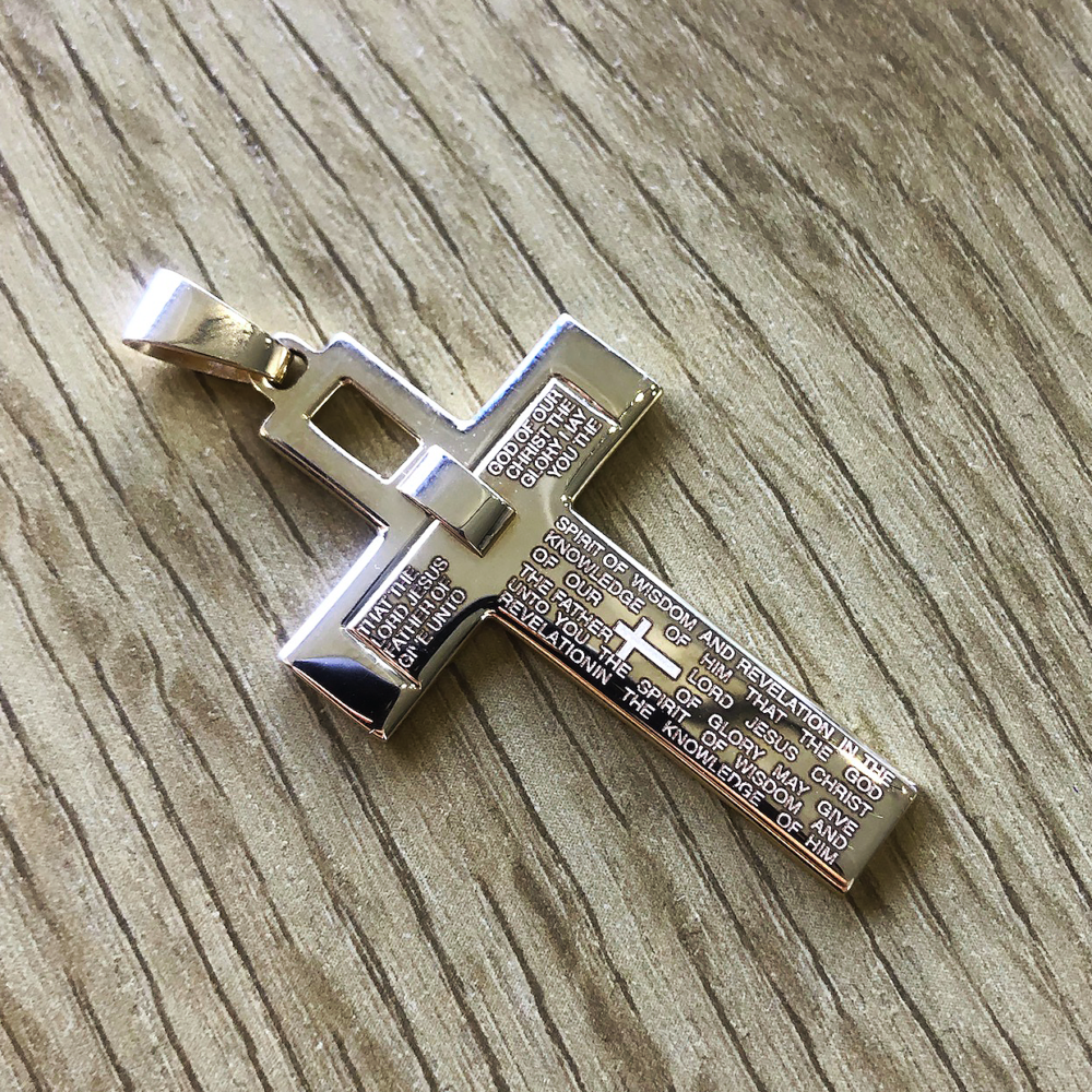 Grawer na złotym krzyżu